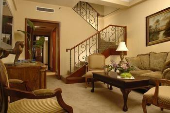 Hotel Regal Court